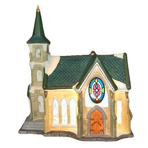 Galleria Lighted Church Fine Porcelain 1990's Vintage Plug-in C7 Bulb